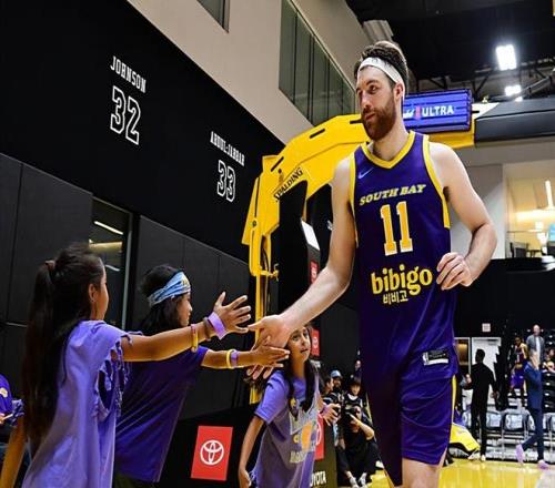 菲神点赞,巴塞罗那晋,级决赛庆典,江南,JN,江南官网,江南体育官网,江南体育下载,江南APP